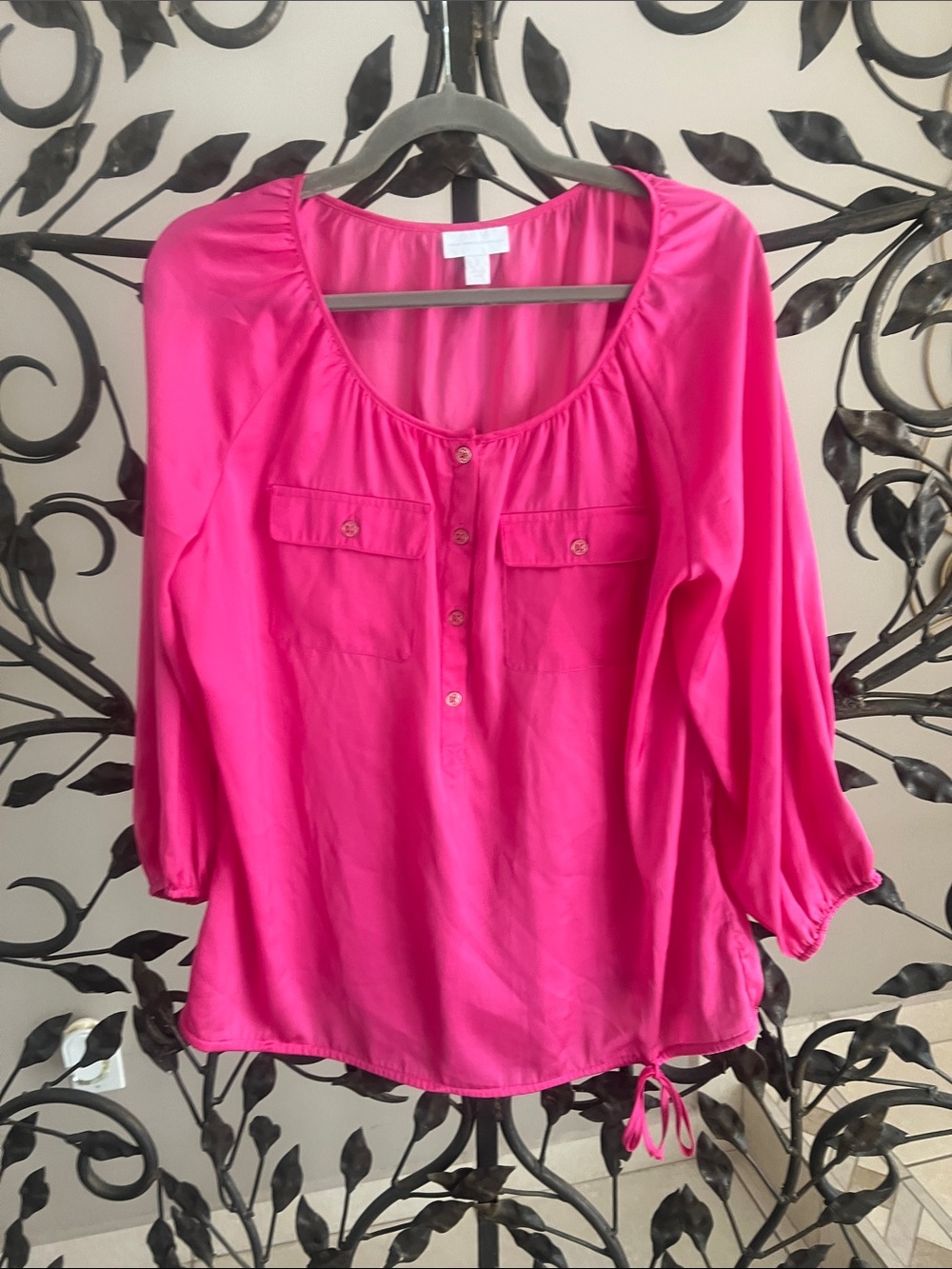 New York & Company Womenโs Pink Scoop Neck Button-Front Blouse